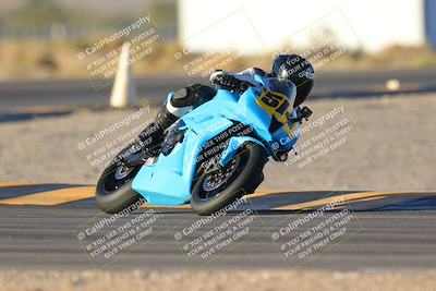 media/Nov-19-2023-CVMA (Sun) [[1f3d1b7ccb]]/Race 17 Amateur Supersport Middleweight/